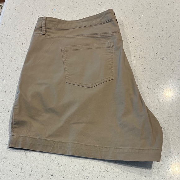 Short - Picture 3 of 3